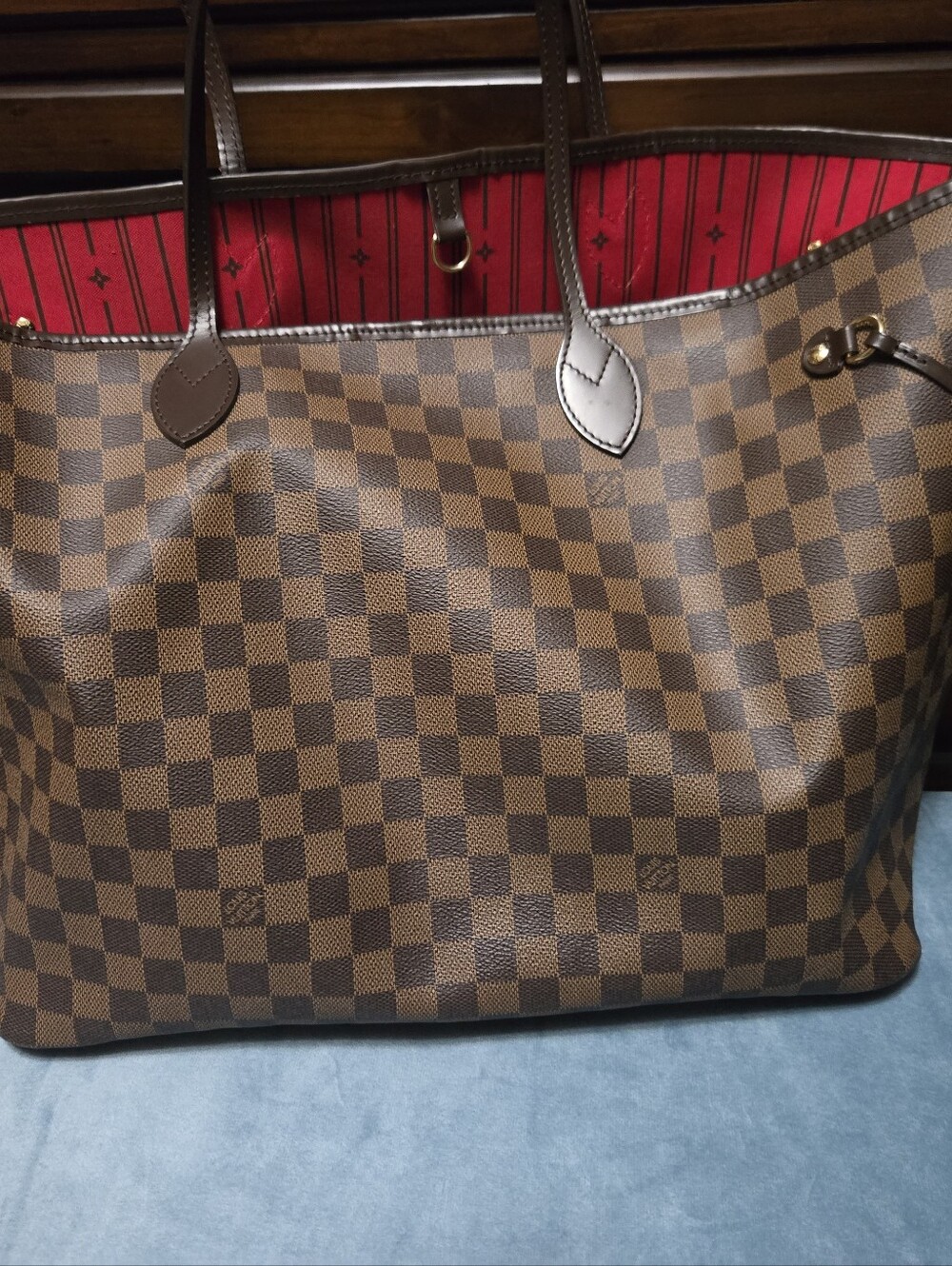LV Neverfull GM in Damier Ebene. Tote with Red Interior. Gold Hardware. $1800.00